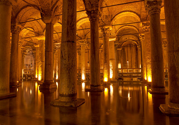 basílica cistern, estambul, turquía - byzantine aya sofya light lighting equipment fotografías e imágenes de stock