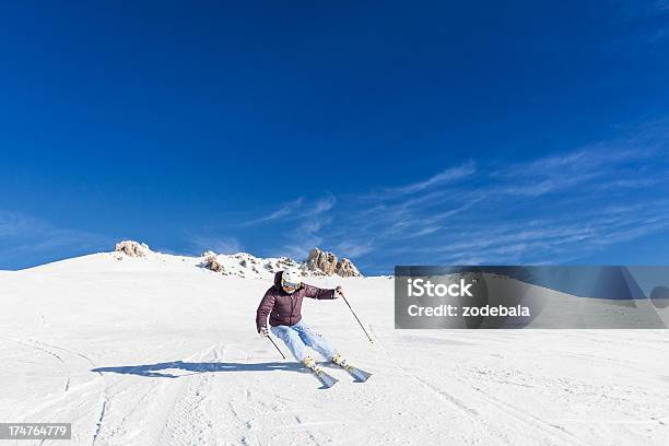 Skifahrer In St Moritz Schweiz Stockfoto und mehr Bilder von Ski - Ski, Skifahren, Aktivitäten und Sport