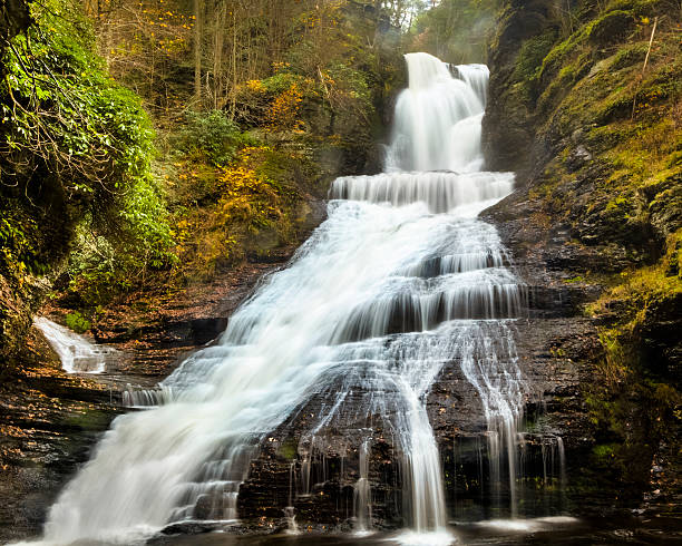 istock Dingman Falls in the Autumn 174767140
