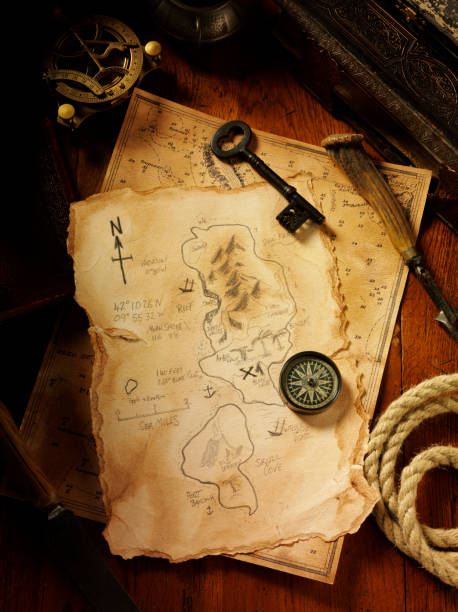 антиквариат и collectables с старые сокровища карты - the way forward compass rose map key стоковые фото и изображения