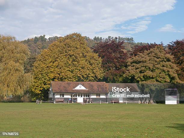Cricket Pavilion Foto de stock y más banco de imágenes de Críquet - Críquet, Pabellón, Campo de críquet