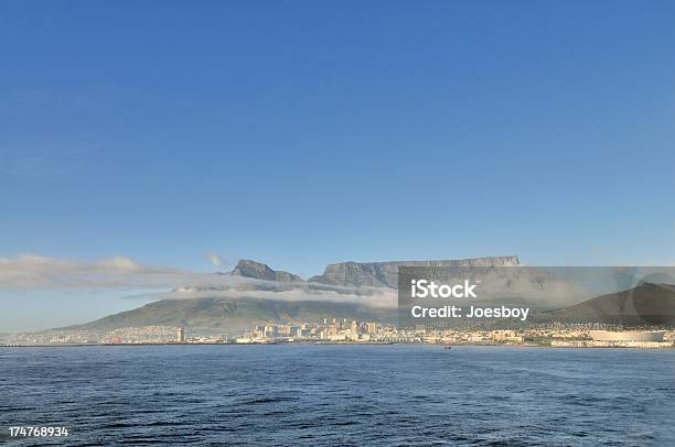 Città Del Capo In Montagna - Fotografie stock e altre immagini di Ambientazione esterna - Ambientazione esterna, Capitali internazionali, Città