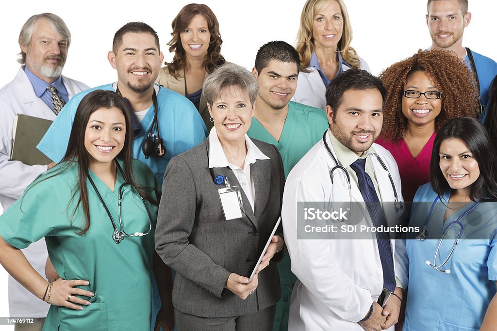 Des groupes de médecins et de personnel hospitalier sur fond blanc - Photo de Adulte libre de droits