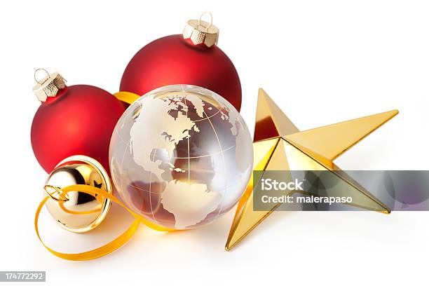 Mondo Con Decorazioni Di Natale - Fotografie stock e altre immagini di Natale - Natale, Globo terrestre, Comunicazione globale