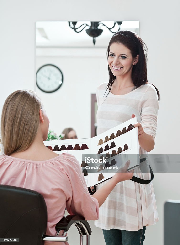 Colore dei capelli per te - Foto stock royalty-free di Donne