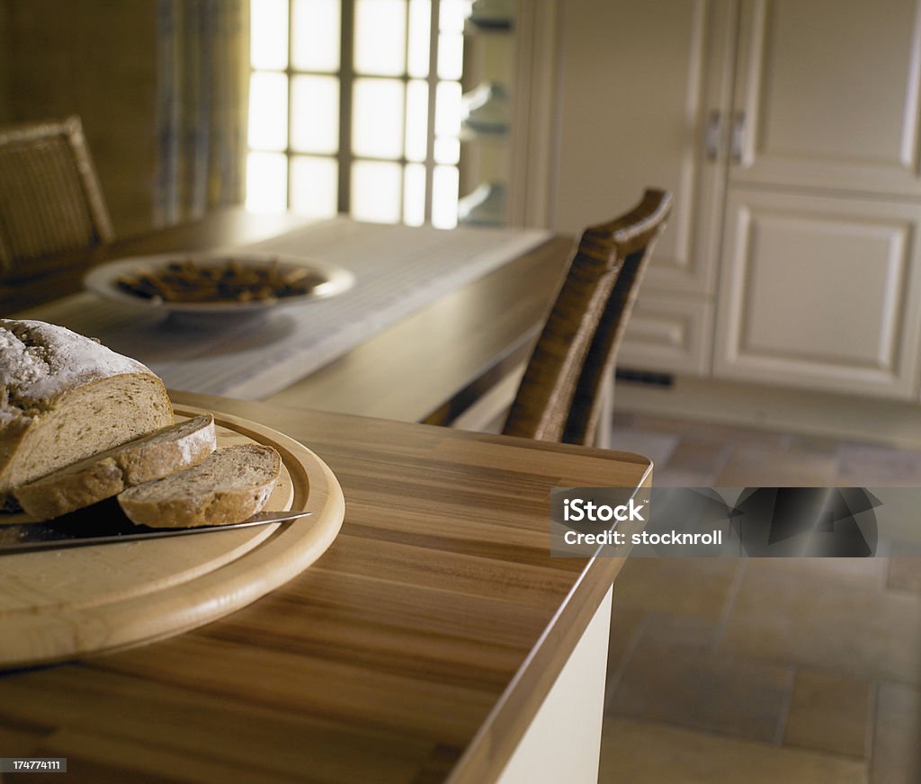 Крупный план Хлеб на завтрак в kitchen bar - Стоковые фото Архитектура роялти-фри