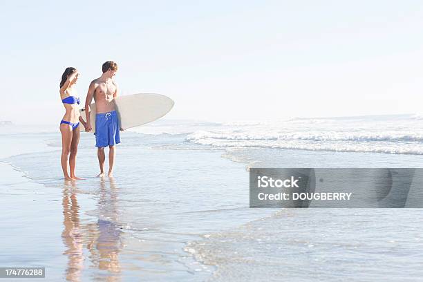 Strand Lifestyle Stockfoto und mehr Bilder von 16-17 Jahre - 16-17 Jahre, Aktivitäten und Sport, Bewegung
