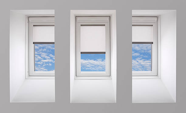 fenêtres du skylight - rectangle redecorate photos et images de collection