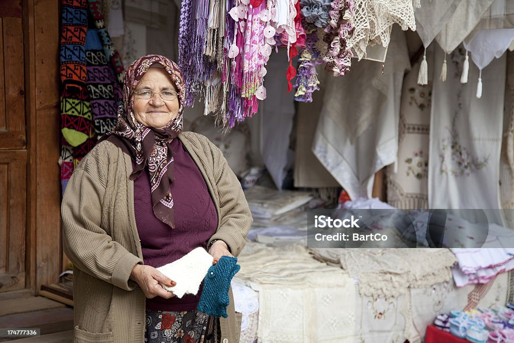 Małe Właściciel sklepu z przodu z ubrania - Zbiór zdjęć royalty-free (Azja)