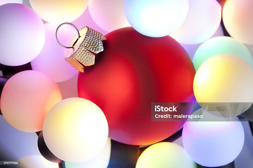 Entre as luzes de Natal - Foto de stock de Baile royalty-free