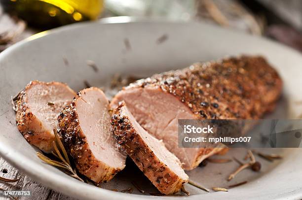 Filetto Di Maiale - Fotografie stock e altre immagini di Maiale - Carne - Maiale - Carne, Filetto di manzo, Maiale arrosto