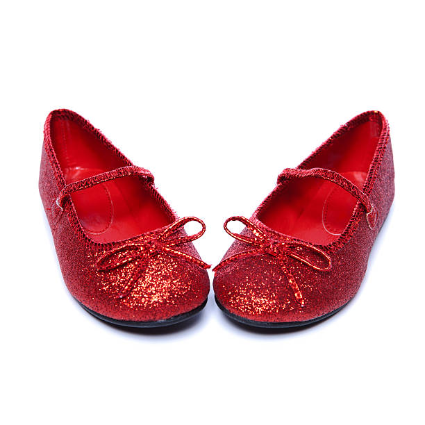 doenças do mágico de oz - red ruby slippers slipper shiny imagens e fotografias de stock