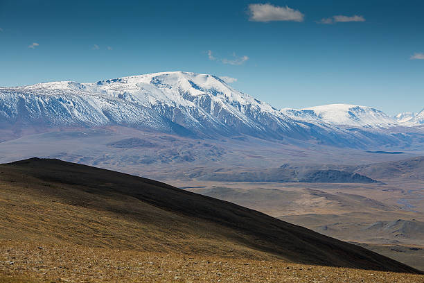 mongolia de montañas de altai - sibiria fotografías e imágenes de stock