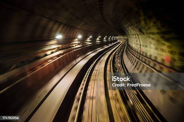 Реальное Туннель С Высокой Скорости — стоковые фотографии и другие картинки Абстрактный - Абстрактный, Архитектура, Без людей