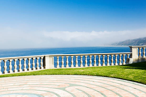 istock View of the ocean 174783614