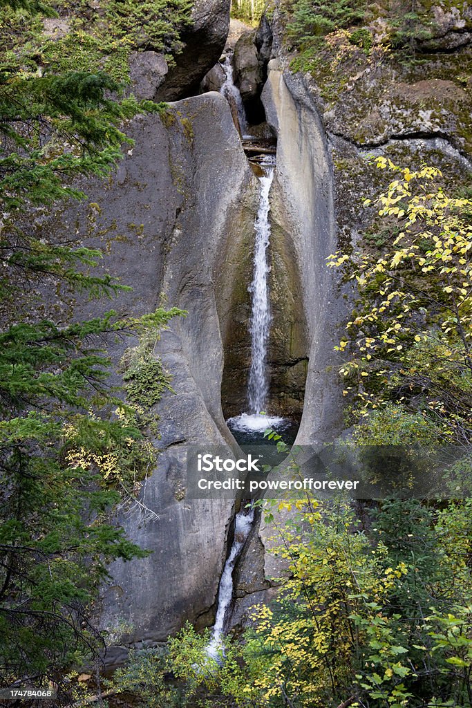 Punch Bowl Falls-Jasper National Park, Canadá - Foto de stock de Alberta royalty-free