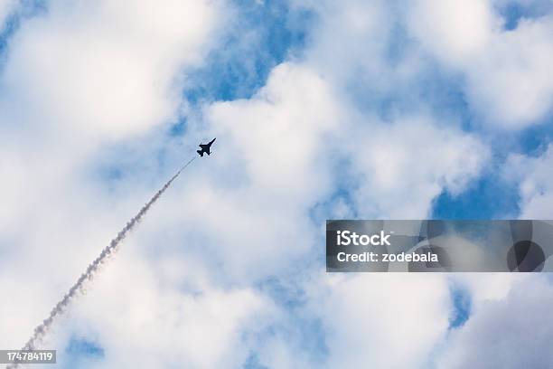 전투기 In The Sky Airshow에 대한 스톡 사진 및 기타 이미지 - Airshow, 공군, 공중전