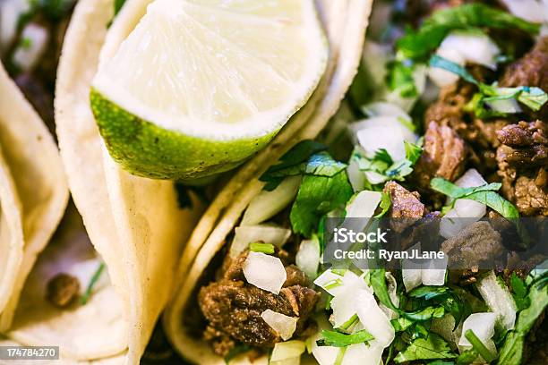 Fresco Ambulante Tacos - Fotografie stock e altre immagini di Alimentazione non salutare - Alimentazione non salutare, Bistecca di manzo, Calore - Concetto