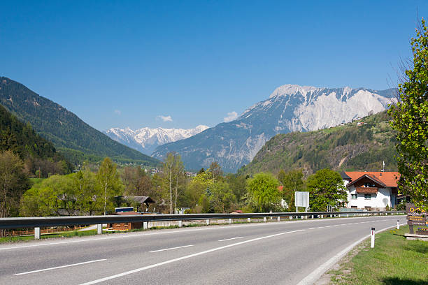 Roa To Ötz, Austria