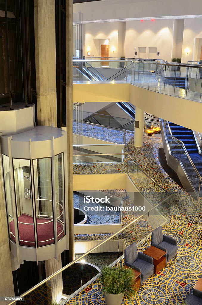 Interior del edificio - Foto de stock de Abstracto libre de derechos