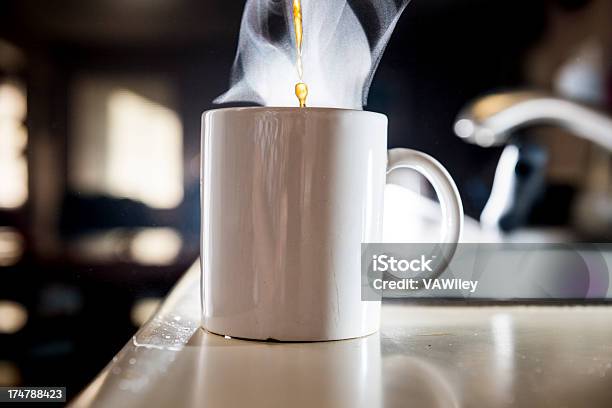 コーヒーカップ - お茶の時間のストックフォトや画像を多数ご用意 - お茶の時間, インスタントコーヒー, エスプレッソ