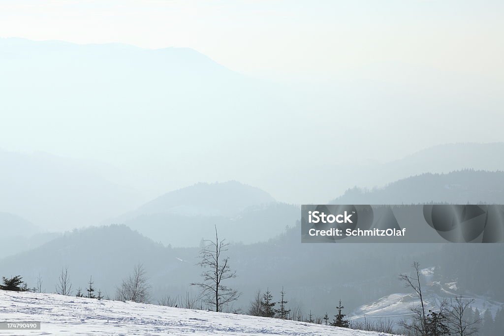 Белоснежного winter landsacpe с солнце - Стоковые фото Без людей роялти-фри