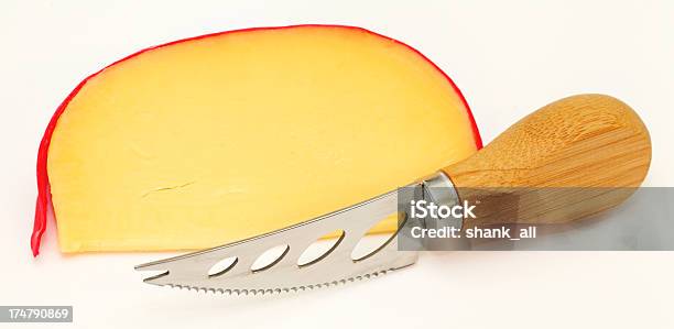 Ser Edam I Nóż - zdjęcia stockowe i więcej obrazów Nóż do sera - Nóż do sera, Bez ludzi, Białe tło