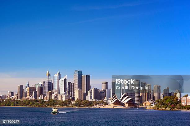 Foto de Horizonte Do Centro Da Cidade De Sydney Austrália e mais fotos de stock de Sydney - Sydney, Silhueta urbana, Centro da cidade