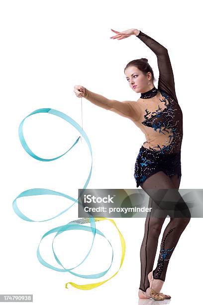 Gimnasta Chica Con Ritmos Plano Aislado En Blanco Foto de stock y más banco de imágenes de Acróbata - Acróbata, Actividad, Actuación - Espectáculo