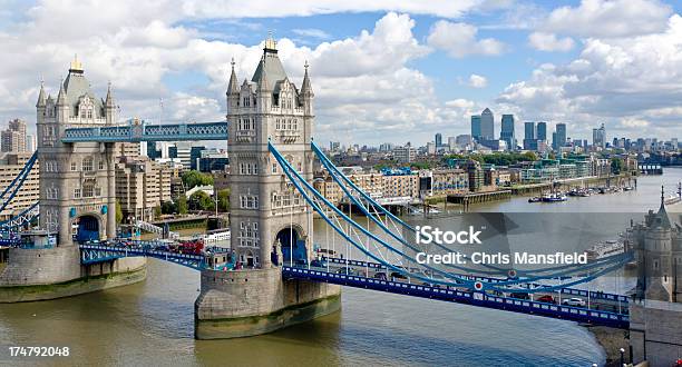 Tower Bridge Londra - Fotografie stock e altre immagini di Ambientazione esterna - Ambientazione esterna, Architettura, Canary Wharf