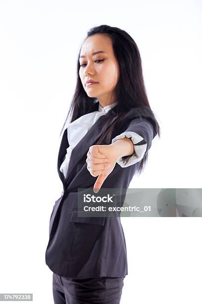 Attraktive Asiatische Businessfrau Isoliert Auf Weißem Hintergrund Stockfoto und mehr Bilder von Anzug