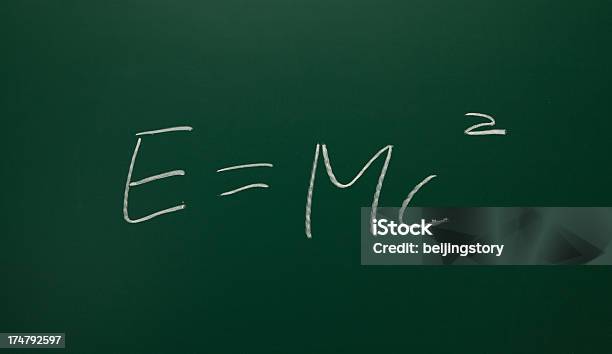 Celebre Formula Fisico - Fotografie stock e altre immagini di Lettera E - Lettera E, Complessità, Composizione orizzontale