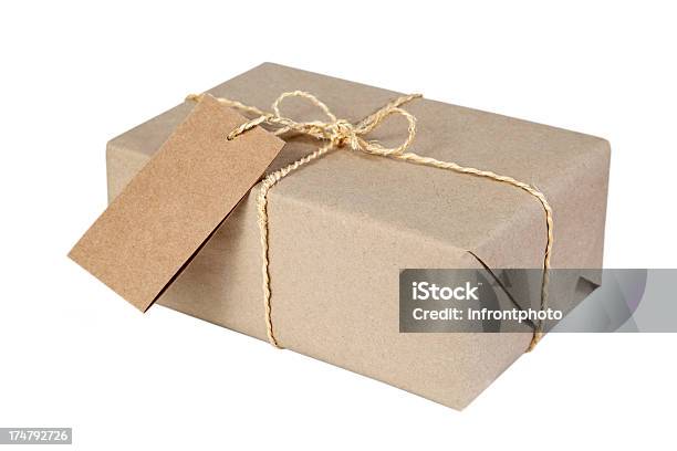 Eco Paquete Foto de stock y más banco de imágenes de Caja de cartón - Caja de cartón, Fondo blanco, Lazo - Nudo