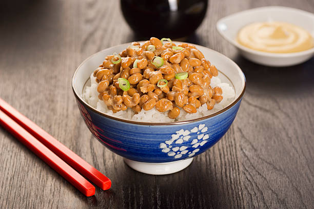 natto (발효된 콩) - chopsticks soybean japanese cuisine blue 뉴스 사진 이미지