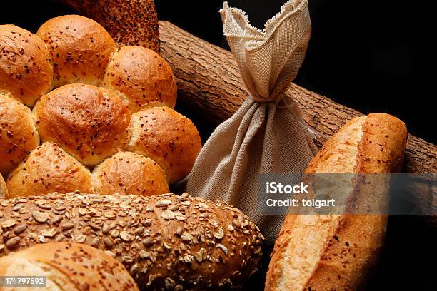 Pão - Fotografias de stock e mais imagens de Abundância - Abundância, Assado no Forno, Cacete - Pão