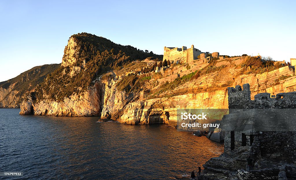 Coucher de soleil sur la côte de Ligurie Portovenere - Photo de Baie - Eau libre de droits