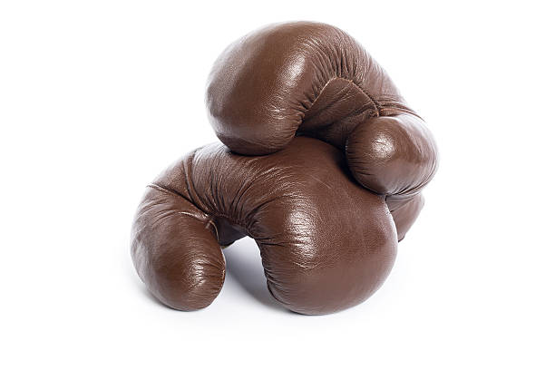 guanti da boxe - conflict boxing glove classic sport foto e immagini stock