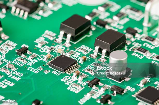 Electrónica De Detalle Foto de stock y más banco de imágenes de Bloque de conexión - Bloque de conexión, Botón pulsador, Chip - Componente de ordenador