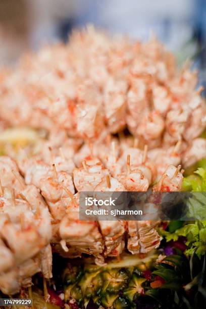 Spiedini Di Pollo Grigliato Per Ricevimento Di Nozze Parti - Fotografie stock e altre immagini di Alla griglia