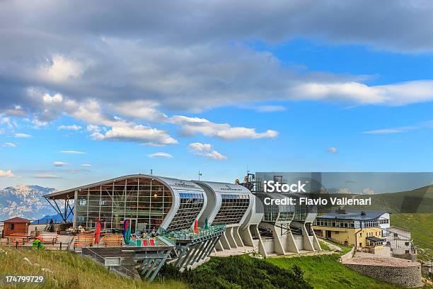 Seilbahn Station Auf Monte Baldo Italien Stockfoto und mehr Bilder von Seilbahn - Seilbahn, Ansicht aus erhöhter Perspektive, Architektur