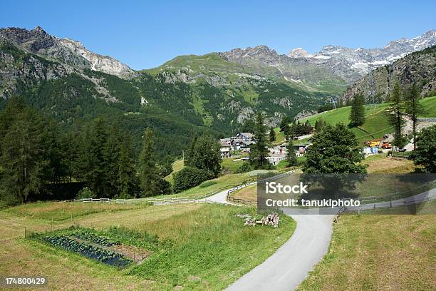 Loz Village — стоковые фотографии и другие картинки Valtournenche - Valtournenche, Без людей, Валле-д’Аоста