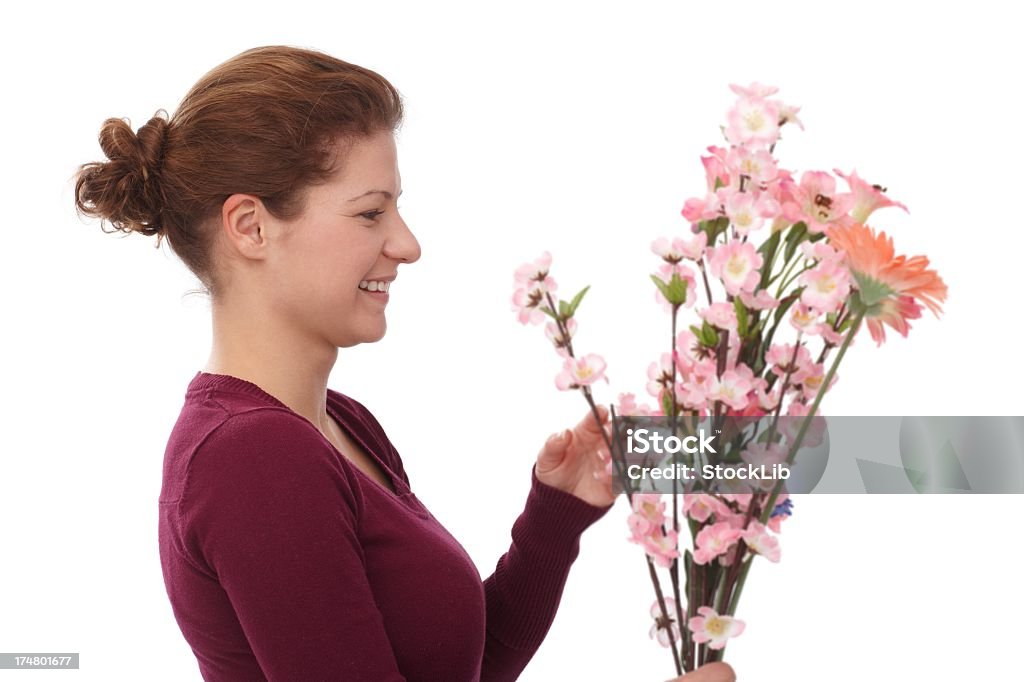 Ritratto di felice donna con i fiori - Foto stock royalty-free di 25-29 anni