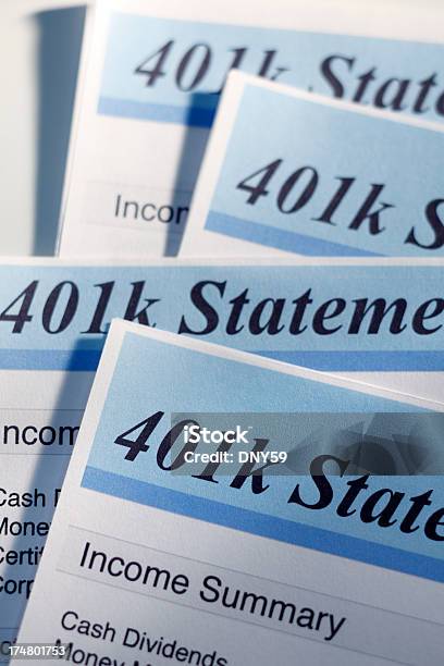 Retirerment Konto Aussagen Stockfoto und mehr Bilder von 401K - englischer Begriff - 401K - englischer Begriff, Börse, Dokument