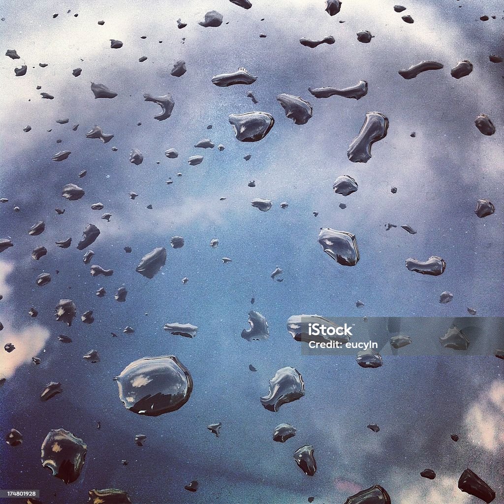 Gotas en el coche - Foto de stock de Abstracto libre de derechos