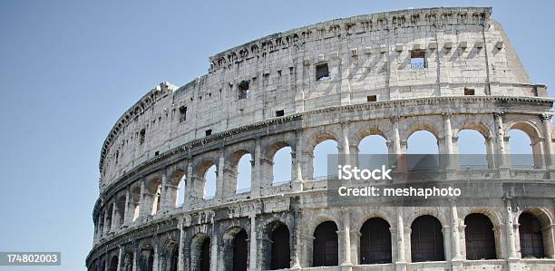 Koloseum W Rzymie Włochy - zdjęcia stockowe i więcej obrazów Amfiteatr - Amfiteatr, Architektura, Bez ludzi