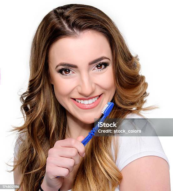 Foto de Higiene Dentária e mais fotos de stock de 20-24 Anos - 20-24 Anos, Adulto, Beleza