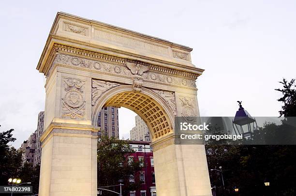 Arco Di Washington Square A Greenwich Village New York City - Fotografie stock e altre immagini di Washington Square Park