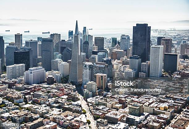 San Francisco Panoramę Widok Z Lotu Ptaka - zdjęcia stockowe i więcej obrazów Biurowiec - Biurowiec, Biznes, Budynek z zewnątrz