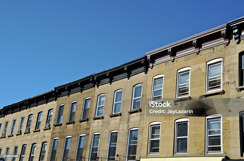 Fila di edifici residenziali, Fort Greene, a Brooklyn, New York City - Foto stock royalty-free di Appartamento
