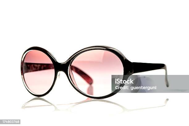 Gafas De Sol De Moda En Negro Con Gafas Rosa Foto de stock y más banco de imágenes de A la moda - A la moda, Accesorio personal, Color negro